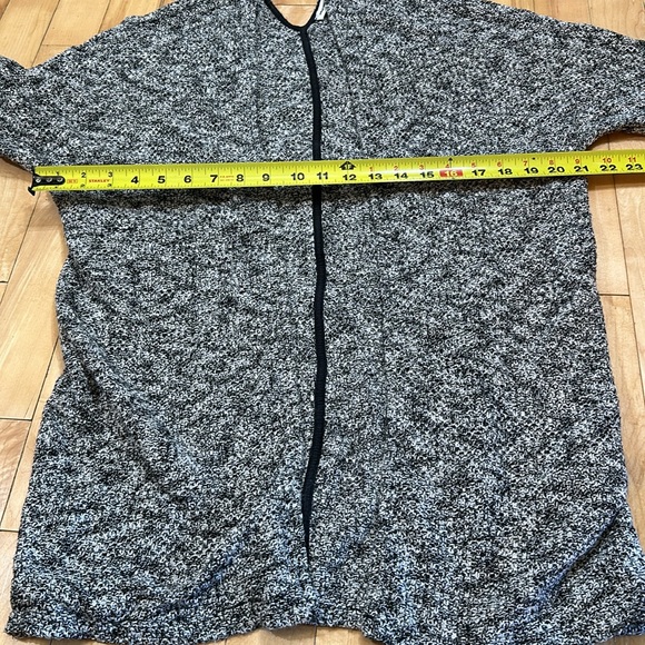 American Eagle Knit Cardigan - Picture 6 of 7